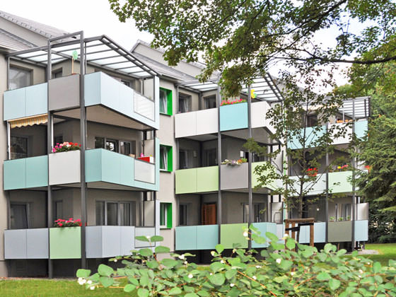 Architektenbalkone als individuelle Balkonsysteme am Mehrfamilienhaus