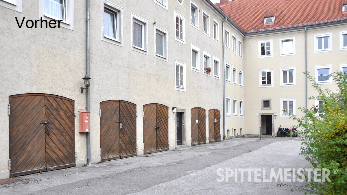 Balkone an Wohnsiedlung ehemaliger Hitlerbau aus NS-Zeit