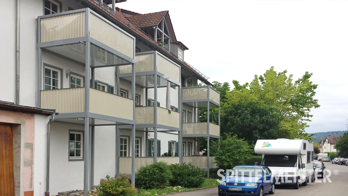 Fertigbalkone als 4 Stützen Vorstellbalkone in Winterbach