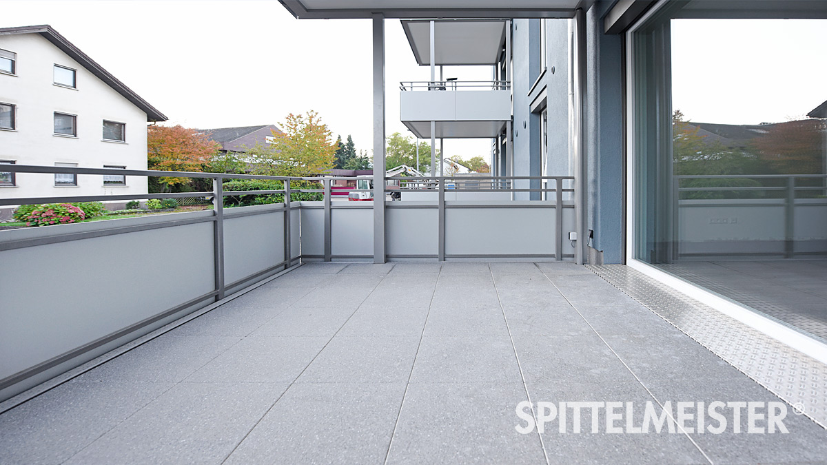 Balkon mit Trespa Verkleidung © Balkonbauer Spittelmeister Balkon Trespa Balkonverkleidung