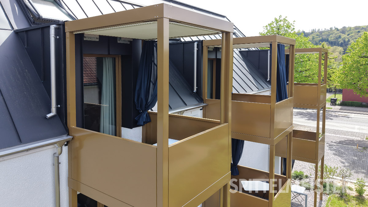gelbe kleine Alu Balkone Schweiz