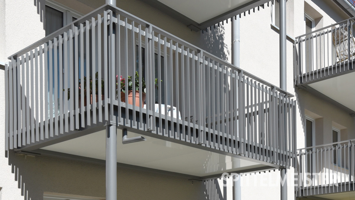 Balkonbau München. Balkonbau an Aufstockung der Bestandsgebäude einer Münchner Wohnungsbaugesellschaft