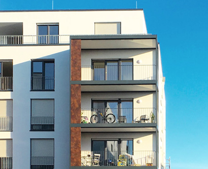 Balkon-Referenz: Moderne Stahl-Balkone am Neubau in Frankfurt vom Balkonbauer