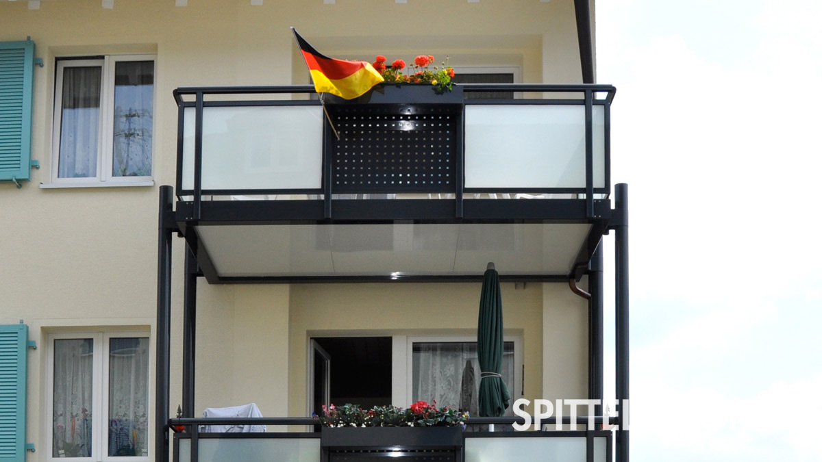 Anbaubalkon aus Aluminium in Birkenfeld