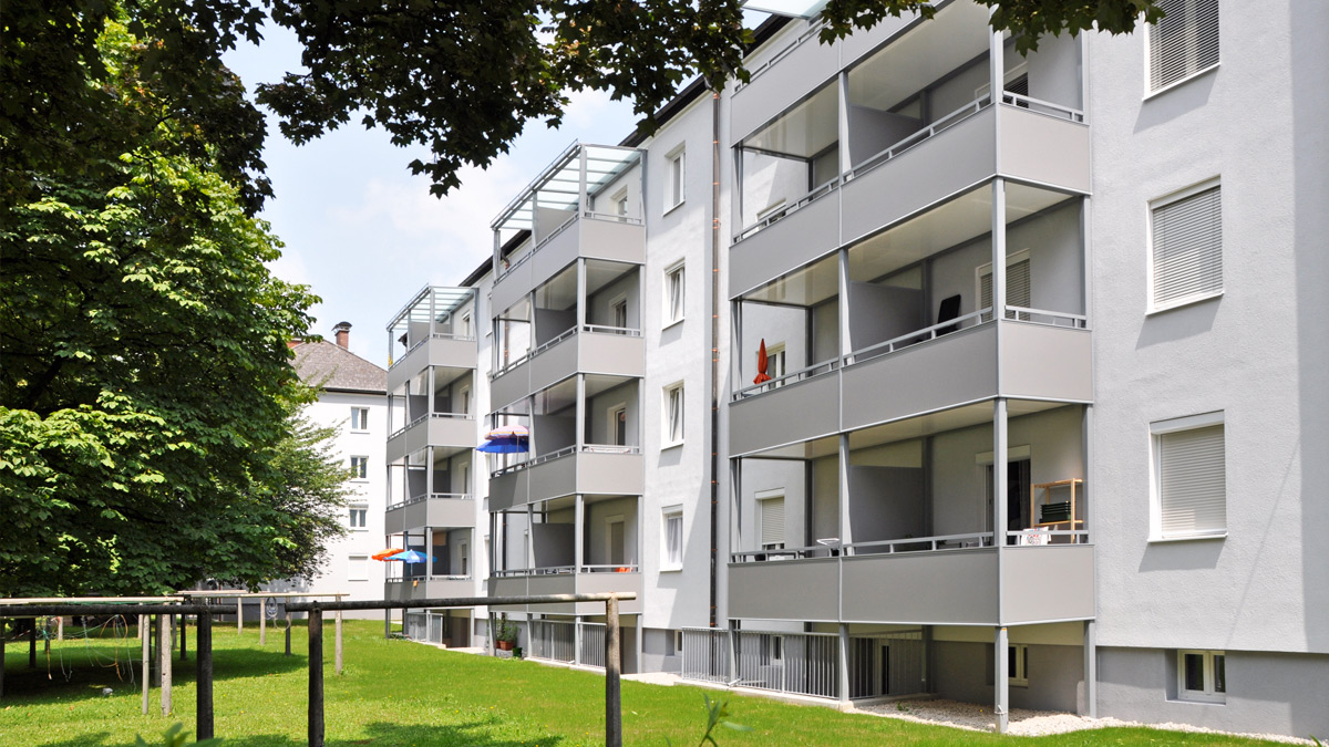 Besondere Balkone in Salzburg als Doppelbalkone