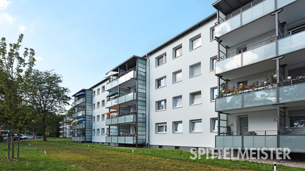 Balkone aus Stahlbeton am Mehrfamilienhaus vom Balkonbauer Frankfurt